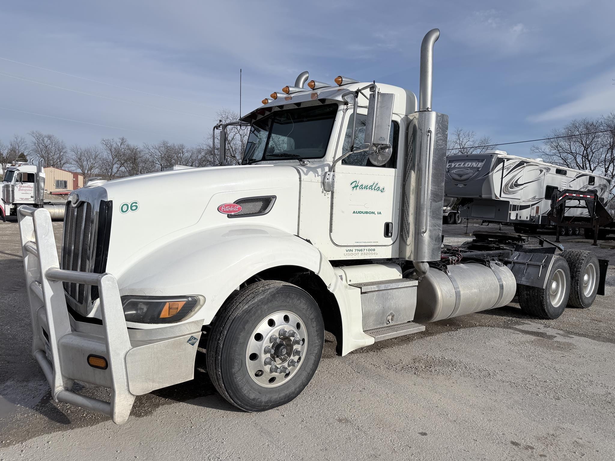 2007 Peterbilt 386 Equipment Image0