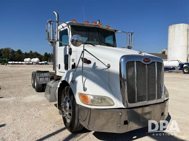 Image of Peterbilt 386 equipment image 3