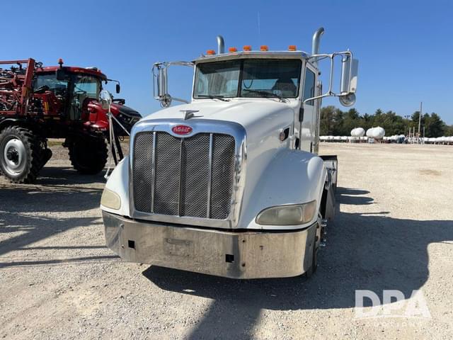 Image of Peterbilt 386 equipment image 1