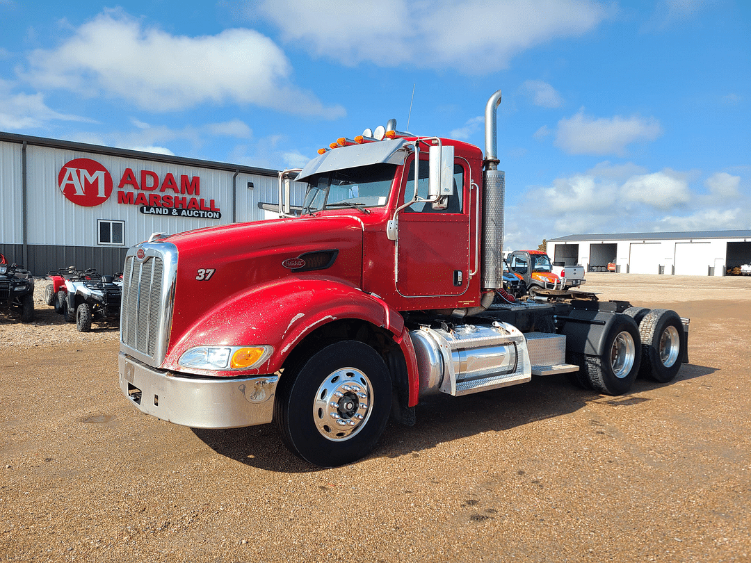 Image of Peterbilt 386 Primary image