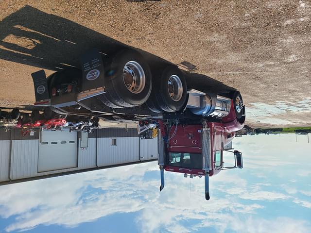 Image of Peterbilt 386 equipment image 3