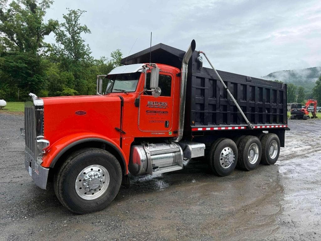 Image of Peterbilt 386 Primary image
