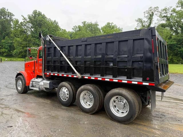 Image of Peterbilt 386 equipment image 3