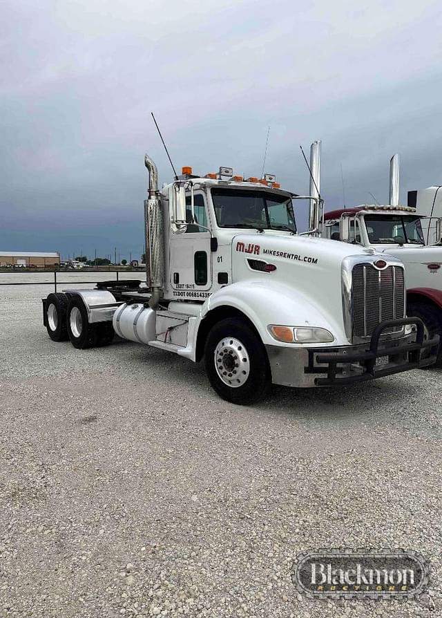 Image of Peterbilt 386 equipment image 3