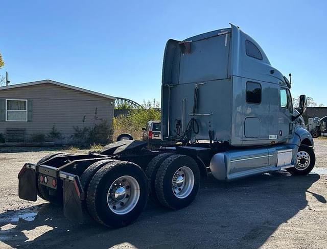 Image of Peterbilt 387 equipment image 4