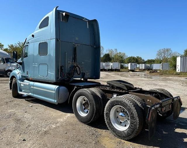 Image of Peterbilt 387 equipment image 2