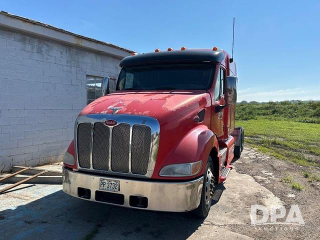 Image of Peterbilt 387 equipment image 4