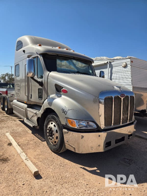 Image of Peterbilt 387 equipment image 2
