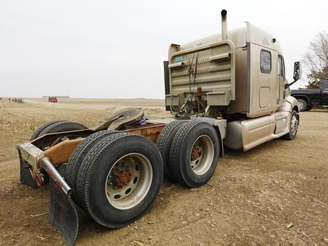 Image of Peterbilt 387 equipment image 3