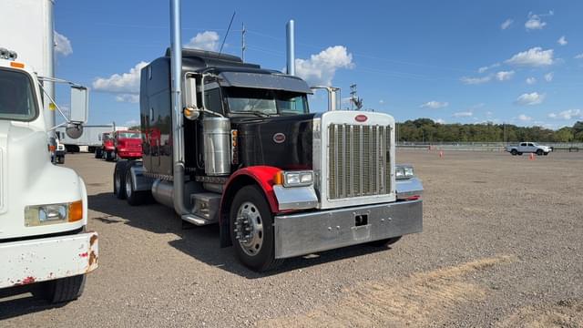 Image of Peterbilt 389 equipment image 2