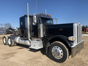 Main image Peterbilt 389
