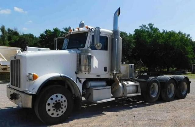 Image of Peterbilt Undetermined equipment image 3