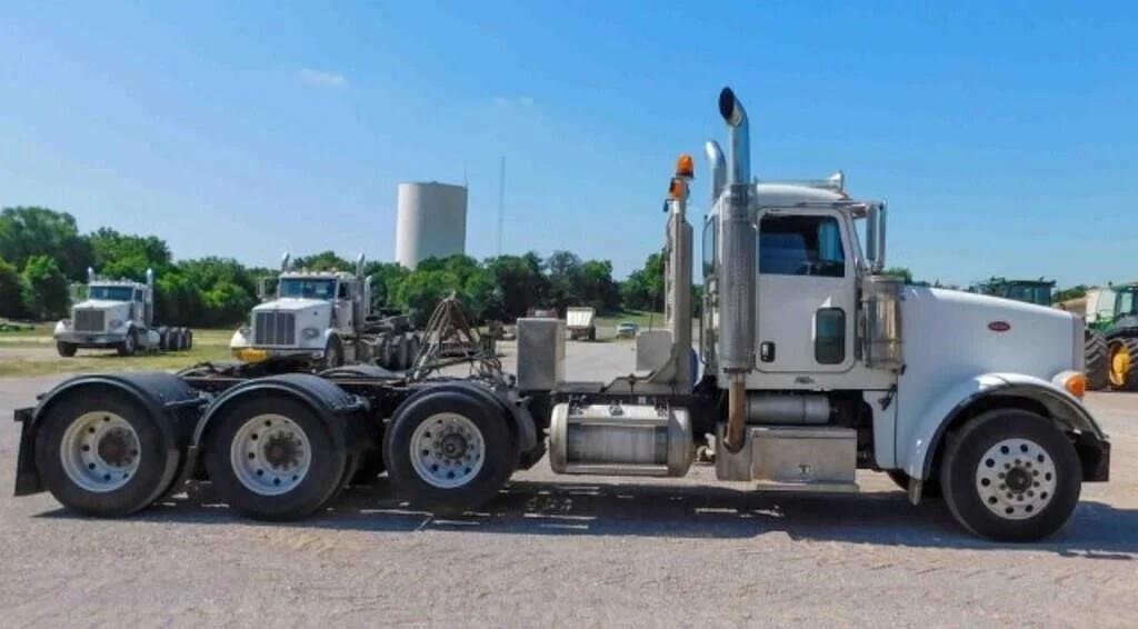 Image of Peterbilt Undetermined Primary image