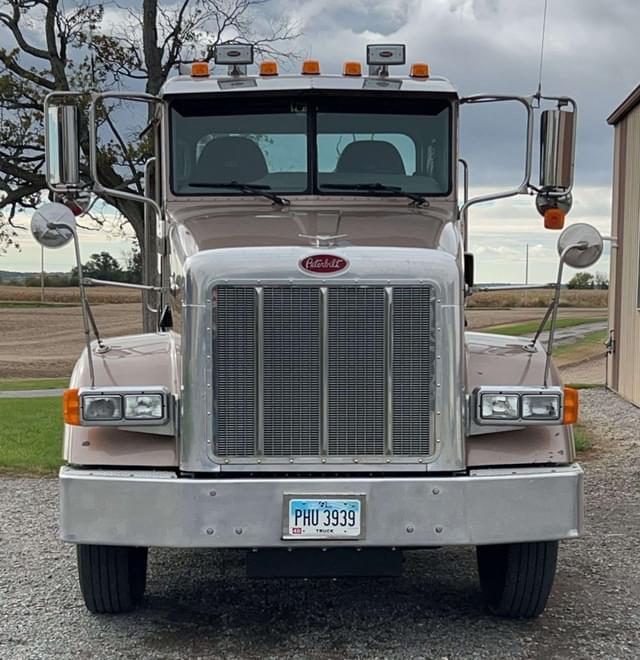Image of Peterbilt 378 equipment image 3