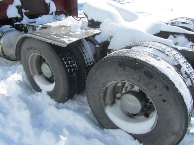 Image of Peterbilt 386 equipment image 3