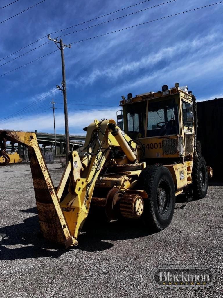 2007 Pettibone 445E Equipment Image0
