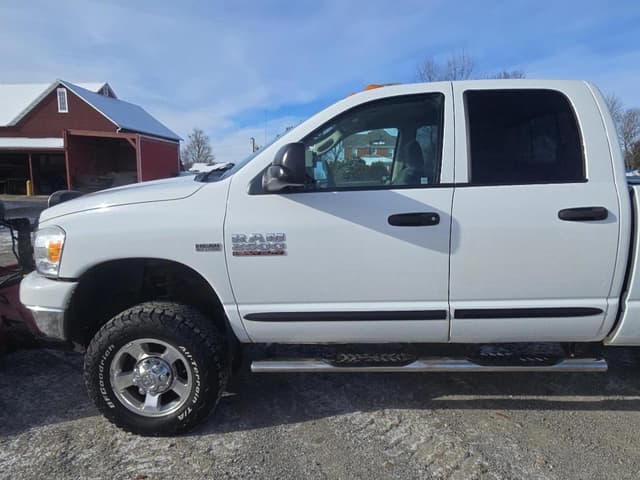 Image of Dodge Ram 2500 equipment image 4