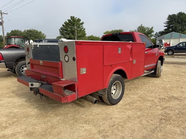 Image of Dodge Ram 3500 equipment image 4