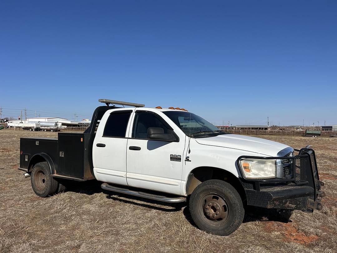 Image of Dodge Ram 3500 Primary image