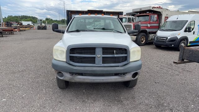 Image of Dodge Ram 3500 equipment image 1