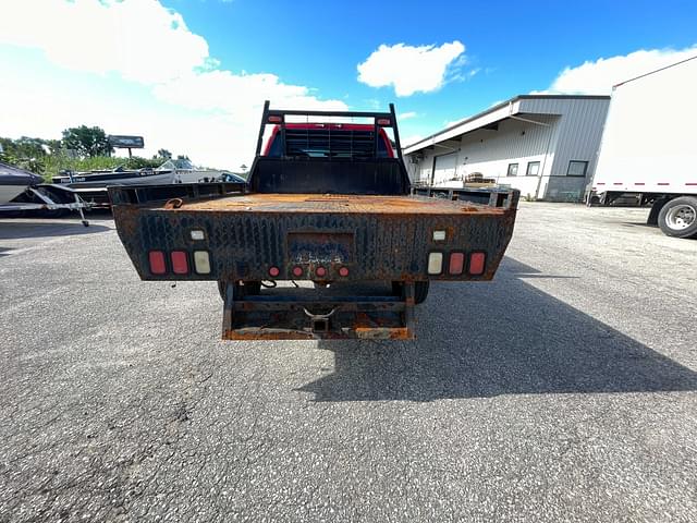 Image of GMC 2500HD equipment image 3