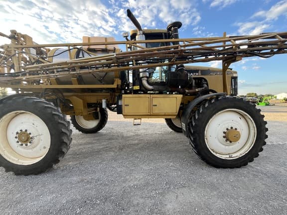 Image of RoGator SS1074 equipment image 4
