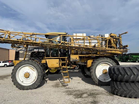 Image of Ag-Chem RoGator 1286C equipment image 2