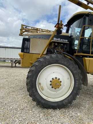 Image of Ag-Chem RoGator SS874 equipment image 3
