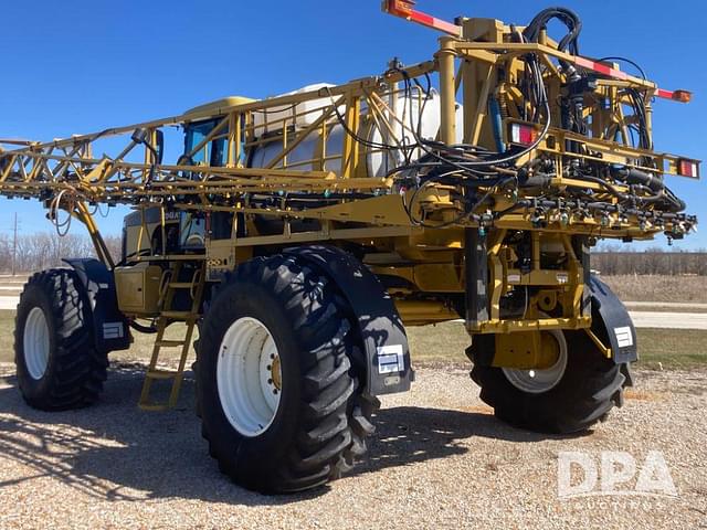 Image of Ag-Chem Rogator SS1074 equipment image 4