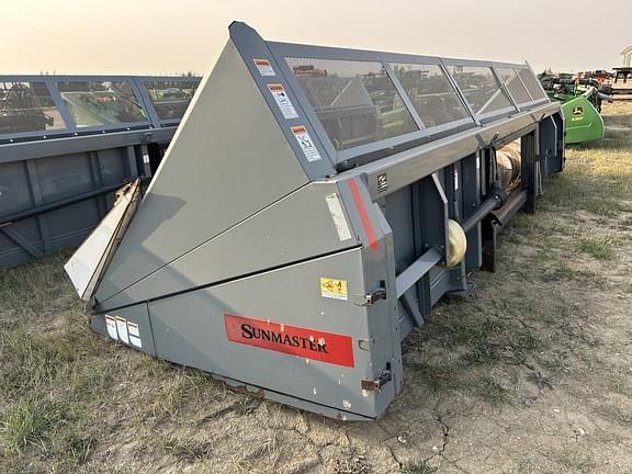 Image of Sheyenne Sunmaster 8R30 equipment image 3