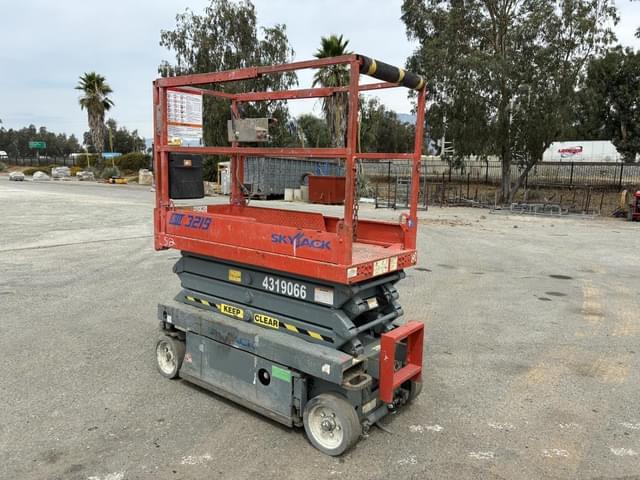 Image of Sky Jack SJIII3219 equipment image 3