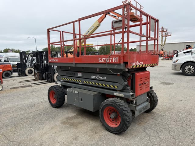 Image of Sky Jack SJ7127RT equipment image 3