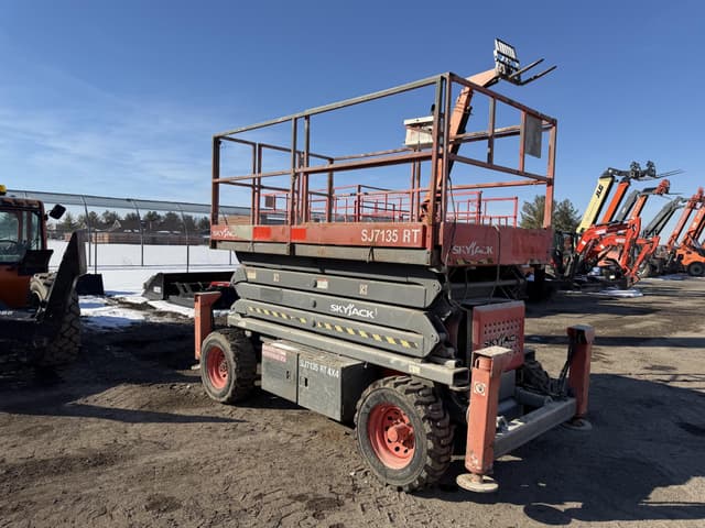 Image of Sky Jack SJ7135RT equipment image 1
