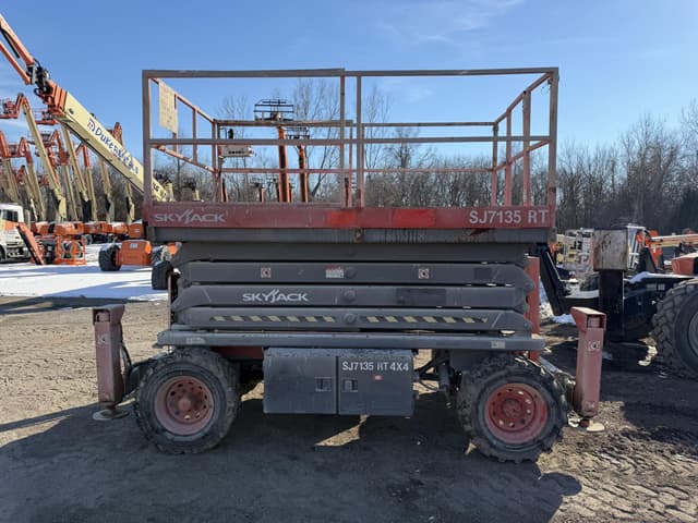 Image of Sky Jack SJ7135RT equipment image 4