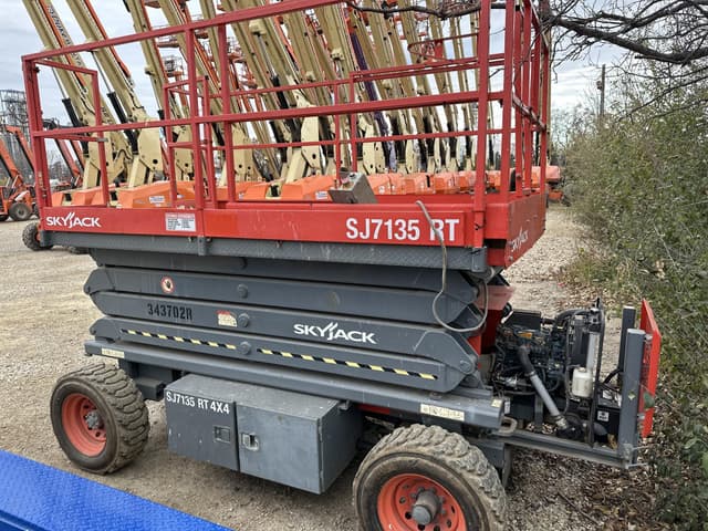 Image of Sky Jack SJ7135RT equipment image 4