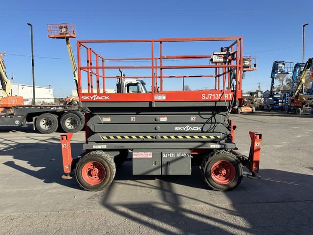 Image of Sky Jack SJ7135RT equipment image 4