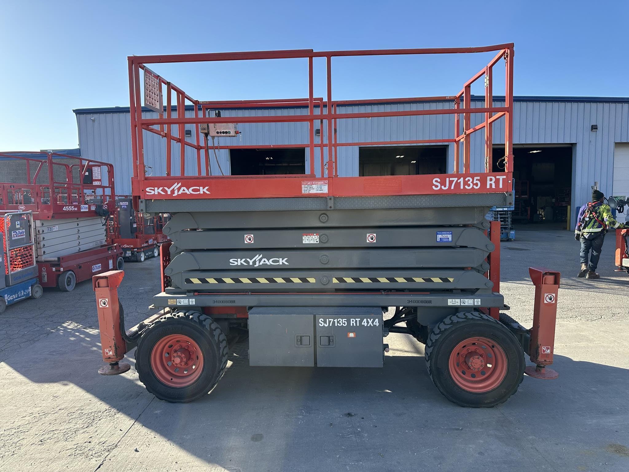2007 Sky Jack SJ7135RT Equipment Image0