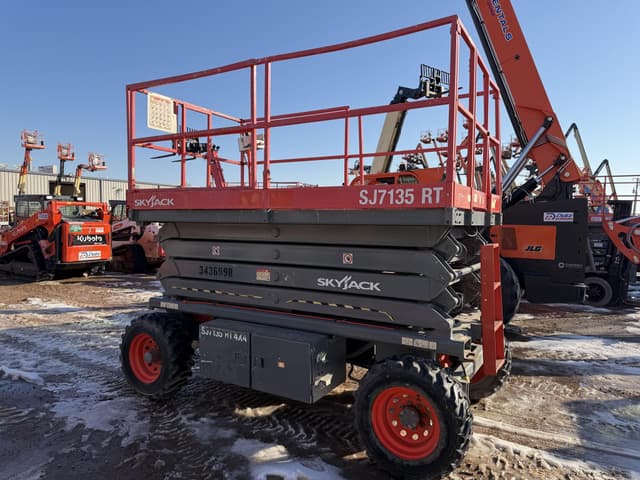 Image of Sky Jack SJ7135RT equipment image 1