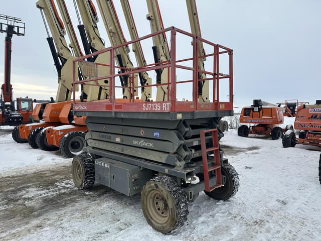 Image of Sky Jack SJ7135RT equipment image 1