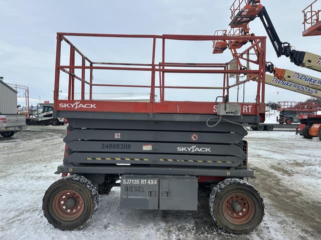 Image of Sky Jack SJ7135RT equipment image 4