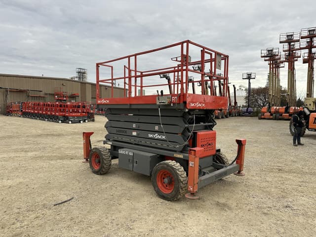 Image of Sky Jack SJ8243RT equipment image 2