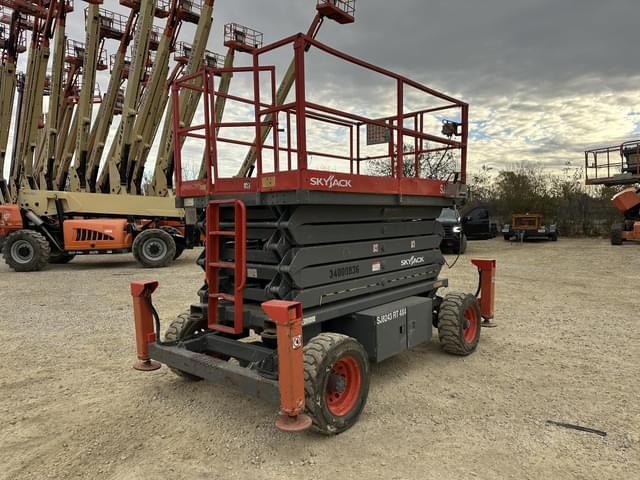 Image of Sky Jack SJ8243RT equipment image 1