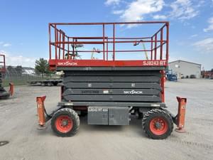 2007 Sky Jack SJ8243RT Image