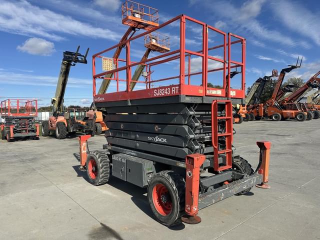 Image of Sky Jack SJ8243RT equipment image 1