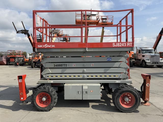 Image of Sky Jack SJ8243RT equipment image 4