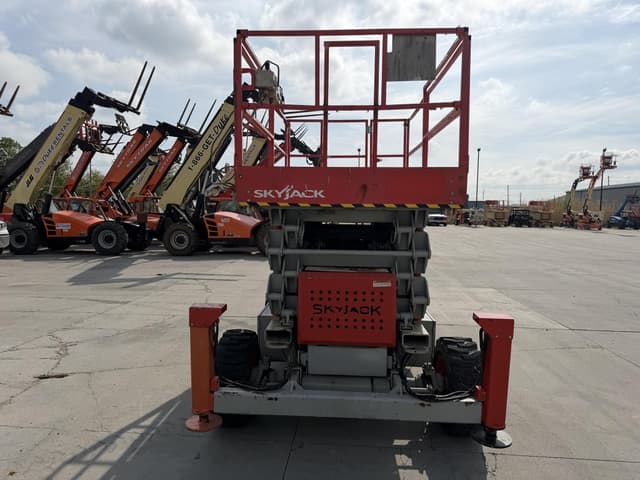 Image of Sky Jack SJ8243RT equipment image 2