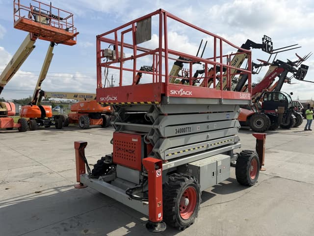 Image of Sky Jack SJ8243RT equipment image 3