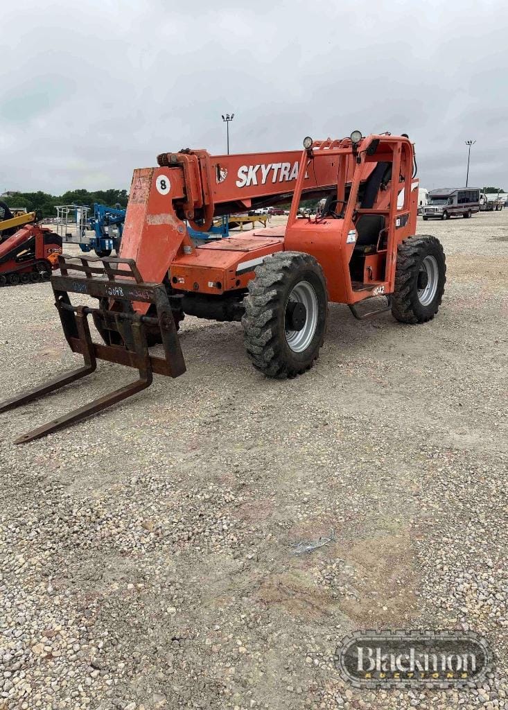 Main image Skytrak 8042