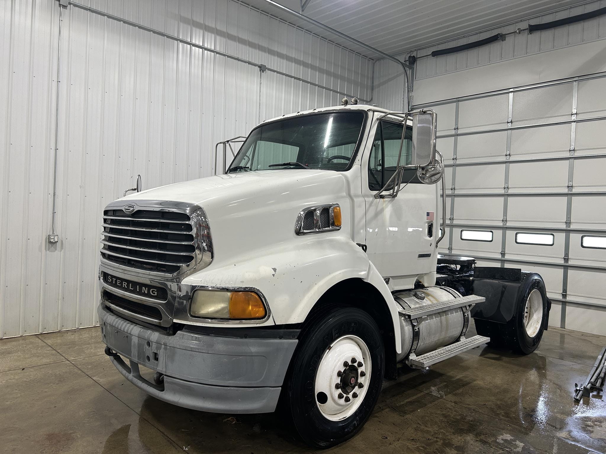 2007 Sterling A9500 Equipment Image0