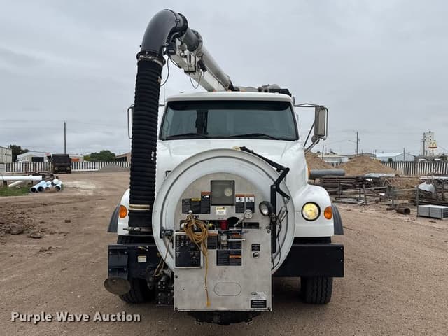 Image of Sterling L7500 equipment image 1
